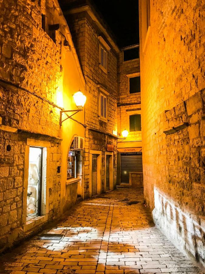 Short Street Apartments Kaštela Eksteriør bilde