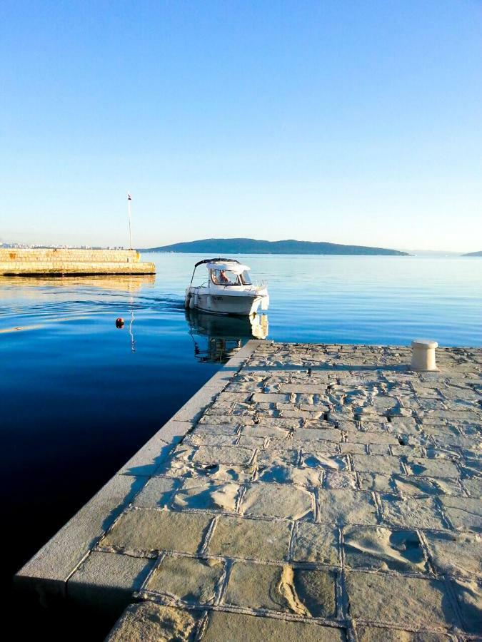 Short Street Apartments Kaštela Eksteriør bilde